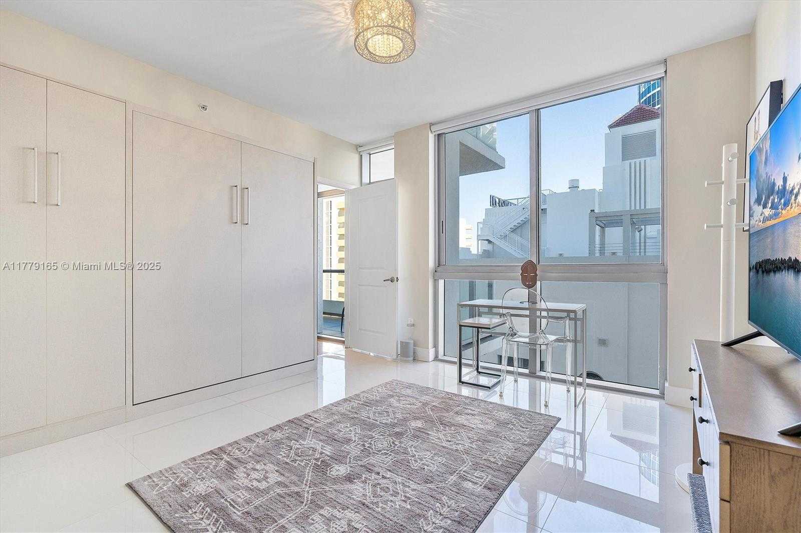 Small Image of 3737 COLLINS AVE #S-804, Miami Beach Number 18