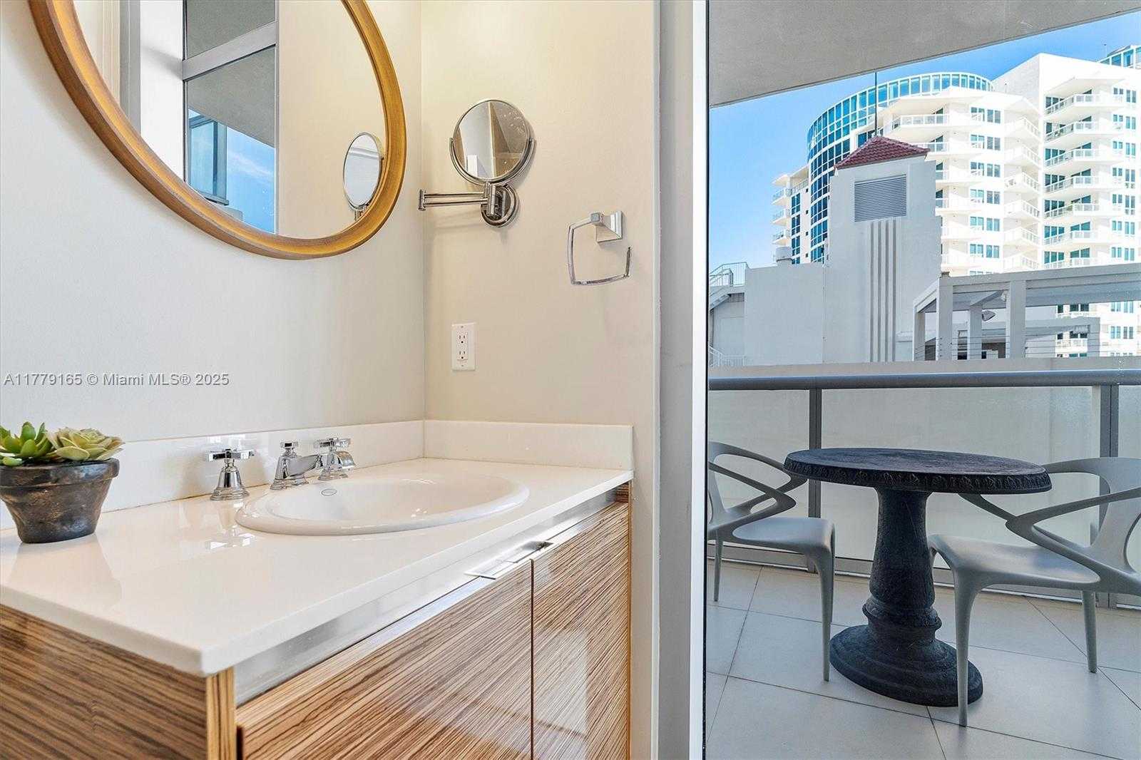 Small Image of 3737 COLLINS AVE #S-804, Miami Beach Number 19