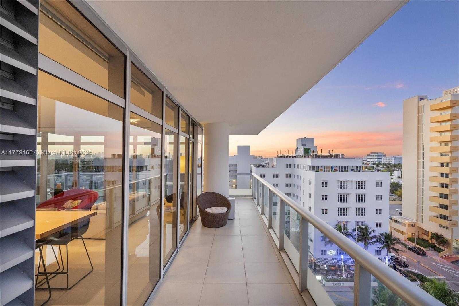 Small Image of 3737 COLLINS AVE #S-804, Miami Beach Number 30