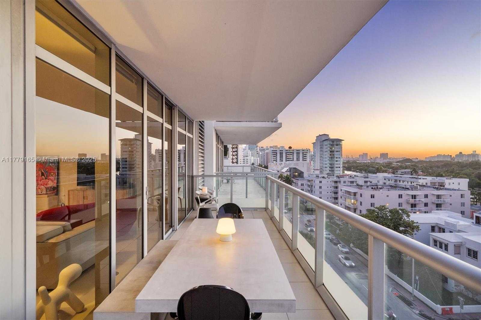 Small Image of 3737 COLLINS AVE #S-804, Miami Beach Number 31