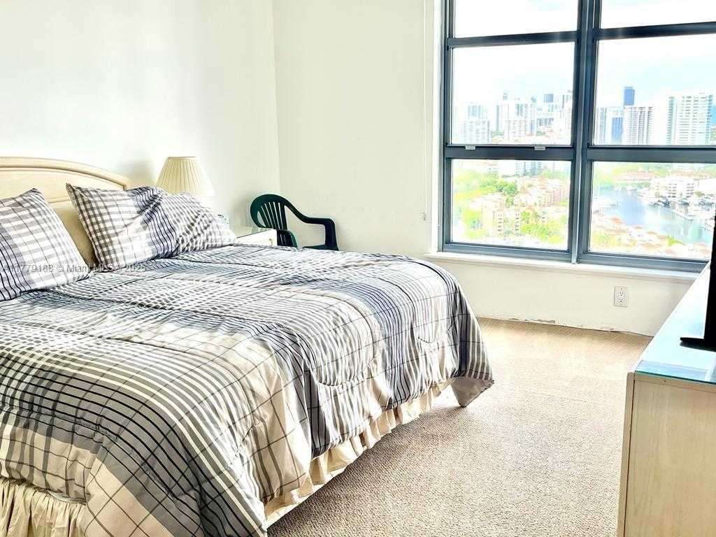 Small Image of 3530 MYSTIC POINTE DR #PH-07, Aventura Number 12
