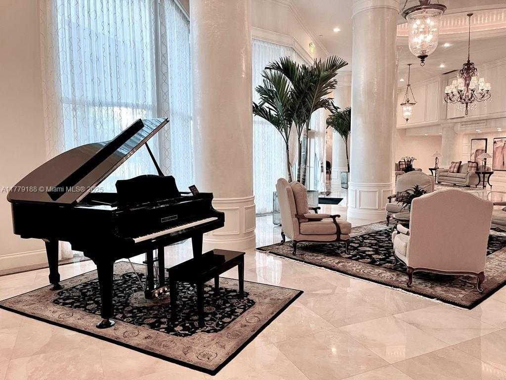 Small Image of 3530 MYSTIC POINTE DR #PH-07, Aventura Number 20