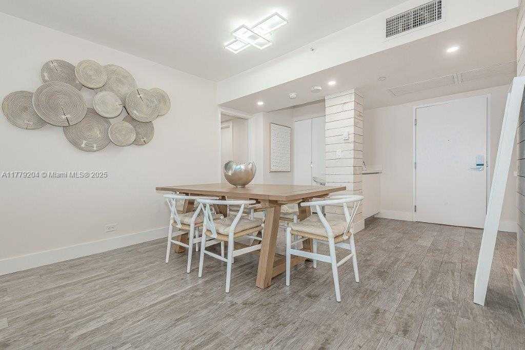 Small Image of 2301 COLLINS AVE #926, Miami Beach Number 10