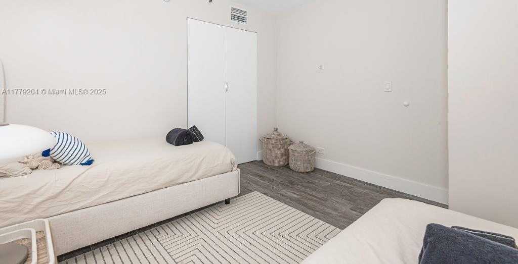 Small Image of 2301 COLLINS AVE #926, Miami Beach Number 30