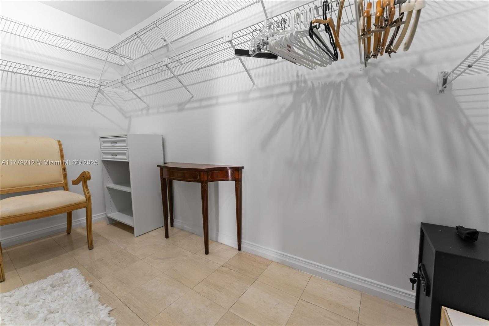 Small Image of 19112 FISHER ISLAND DR #19112, Miami Beach Number 15