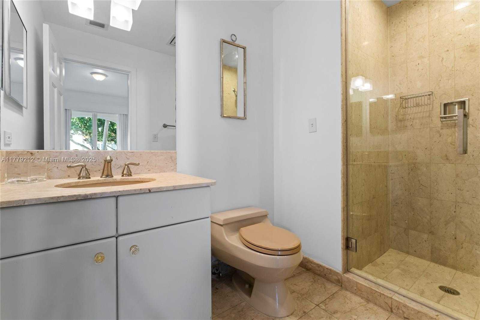 Small Image of 19112 FISHER ISLAND DR #19112, Miami Beach Number 20
