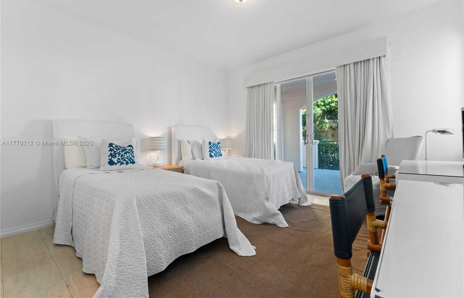 Small Image of 19112 FISHER ISLAND DR #19112, Miami Beach Number 21