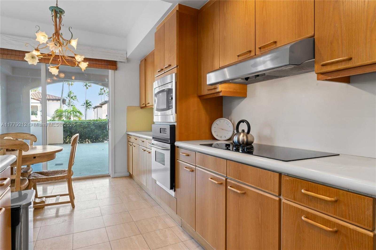 Small Image of 19112 FISHER ISLAND DR #19112, Miami Beach Number 24