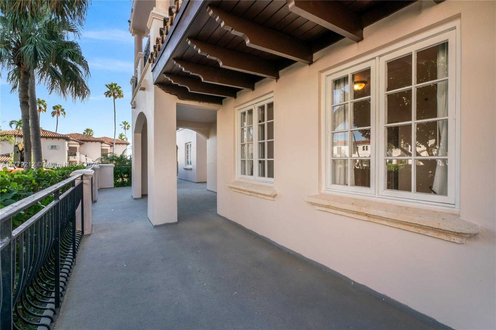 Small Image of 19112 FISHER ISLAND DR #19112, Miami Beach Number 8
