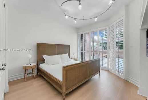 Small Image of 10 EDGEWATER DR #3E, Coral Gables Number 22