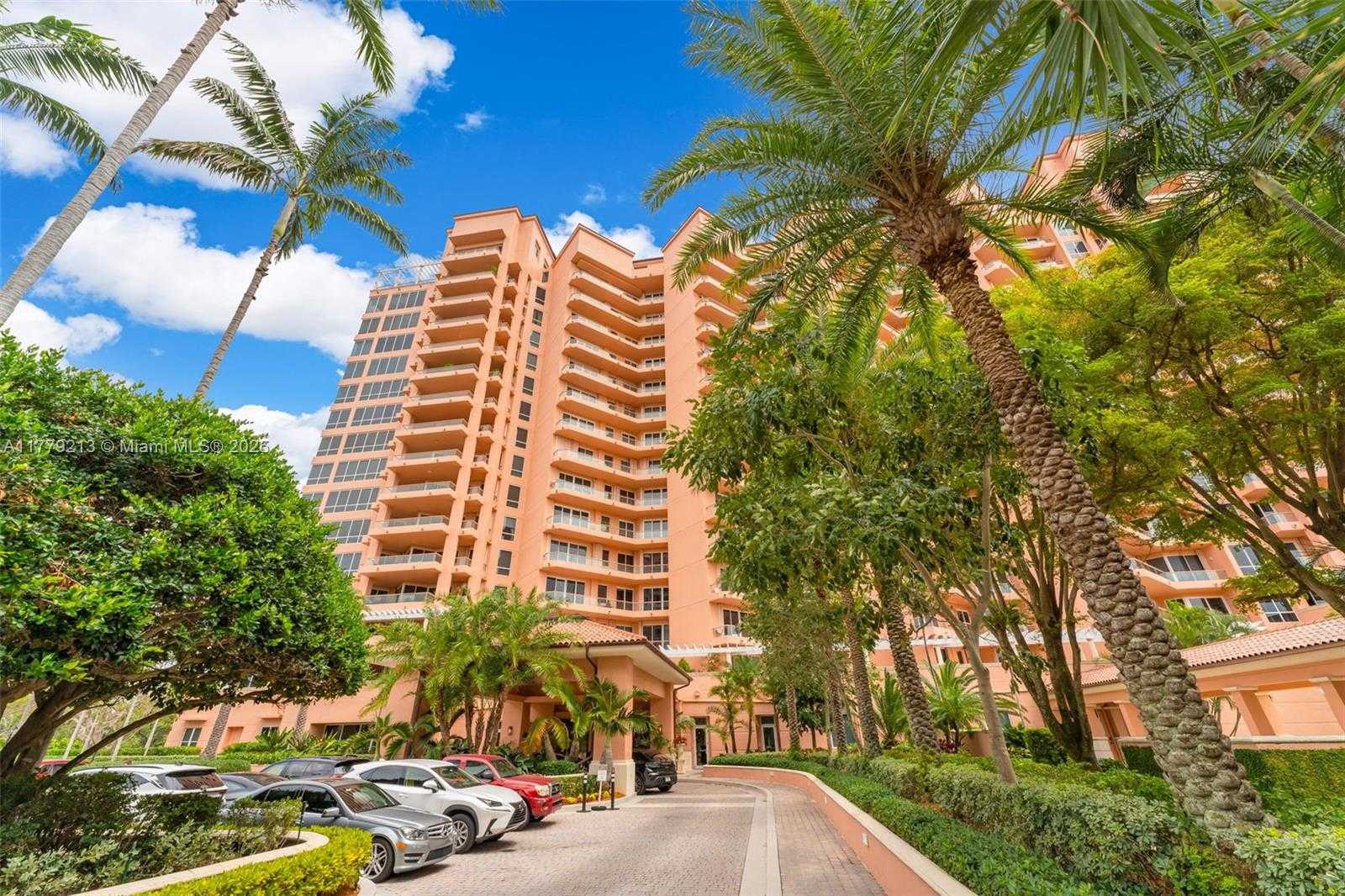 Small Image of 10 EDGEWATER DR #3E, Coral Gables Number 29