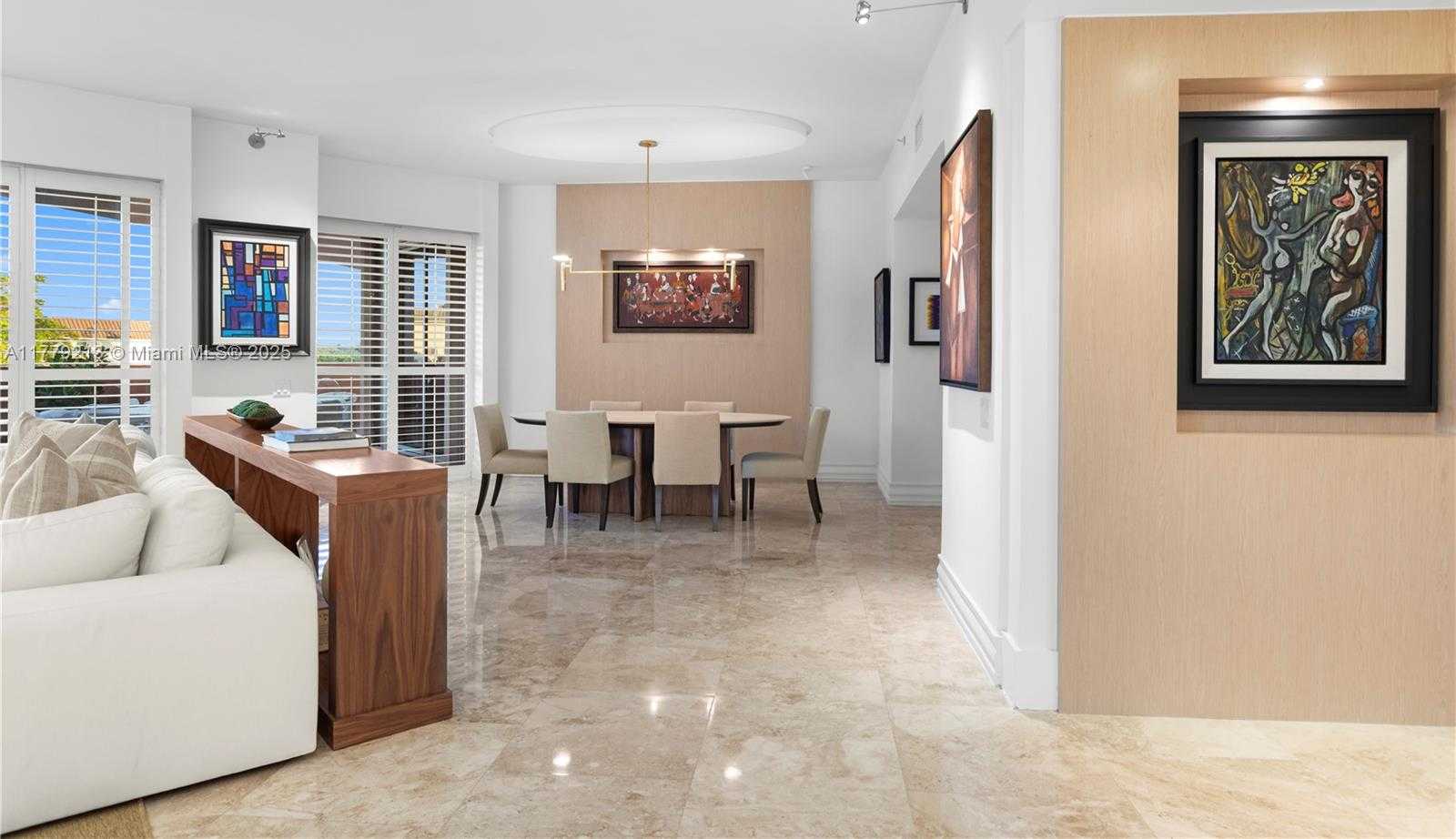 Small Image of 10 EDGEWATER DR #3E, Coral Gables Number 3