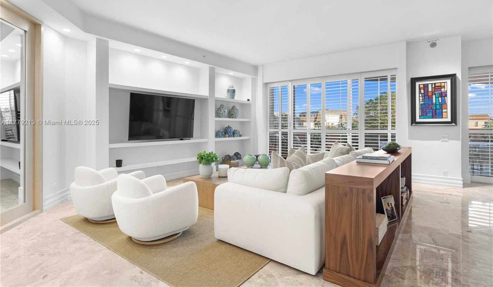 Small Image of 10 EDGEWATER DR #3E, Coral Gables Number 6
