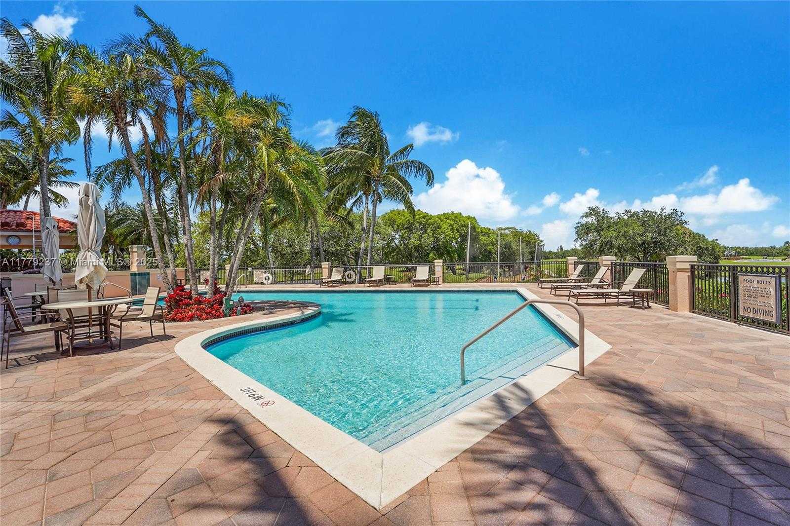 Small Image of 13611 DEERING BAY DR #101, Coral Gables Number 21