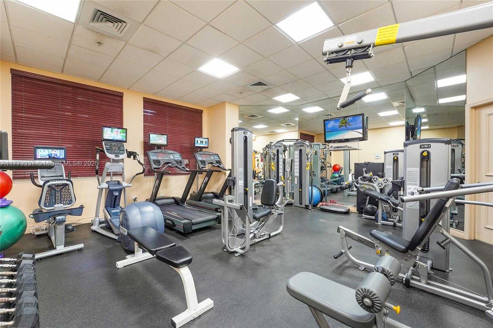 Small Image of 13611 DEERING BAY DR #101, Coral Gables Number 28