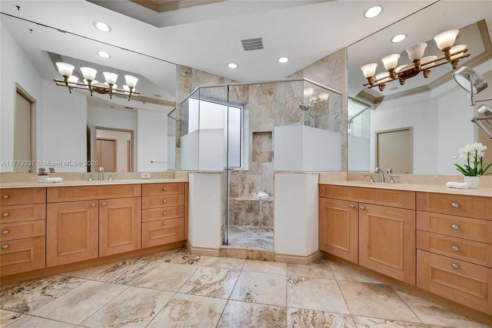Small Image of 13611 DEERING BAY DR #101, Coral Gables Number 5