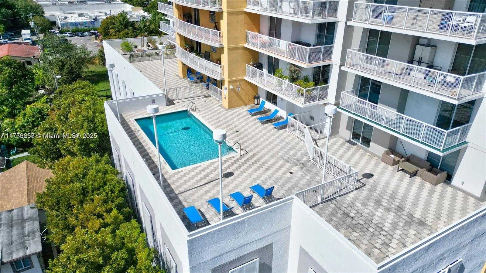 Small Image of 900 SOUTH WEST 8TH ST #1208, Miami Number 2