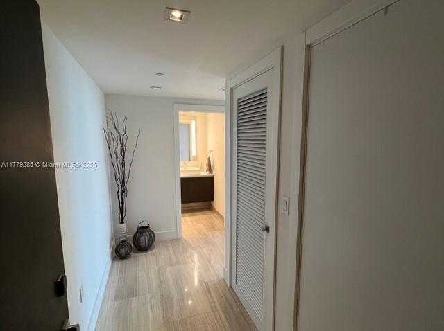 Small Image of 1451 BRICKELL AVE #2004, Miami Number 15