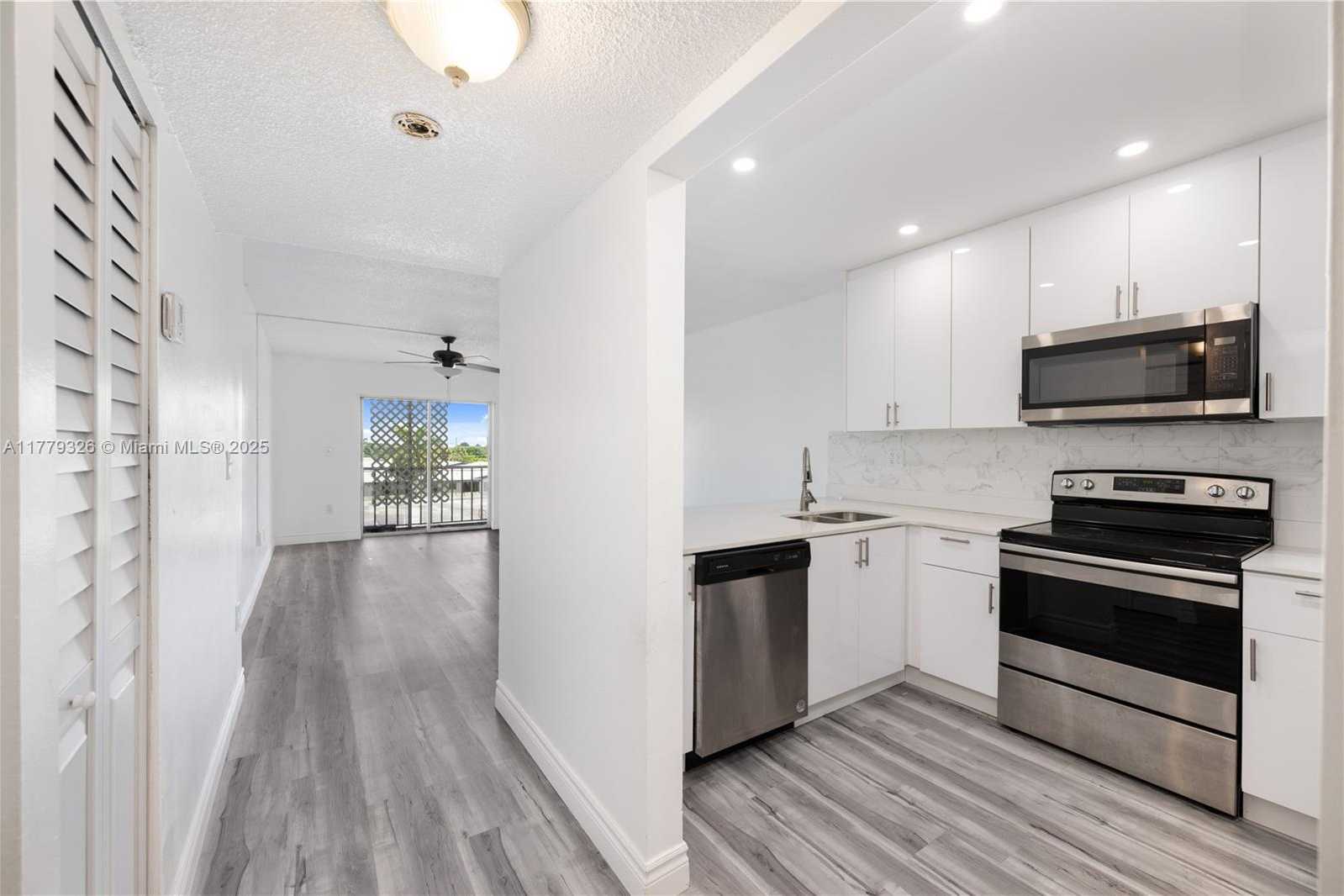 Small Image of 16750 NORTH EAST 10TH AVE #330, North Miami Beach Number 3