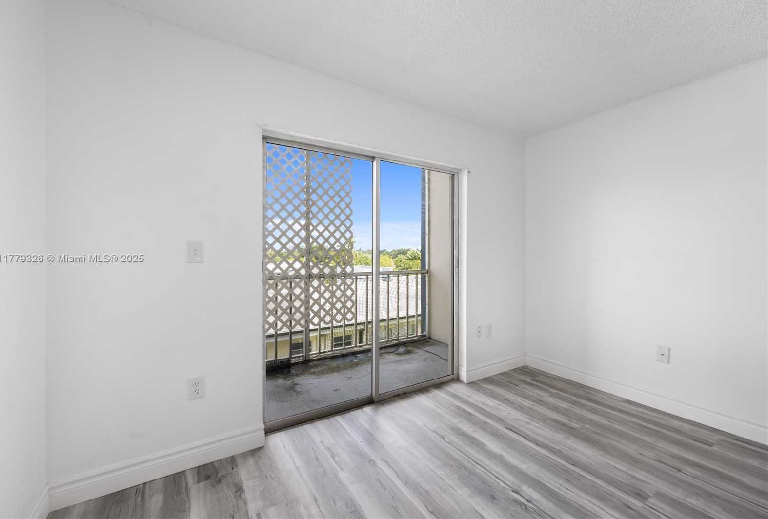Small Image of 16750 NORTH EAST 10TH AVE #330, North Miami Beach Number 7