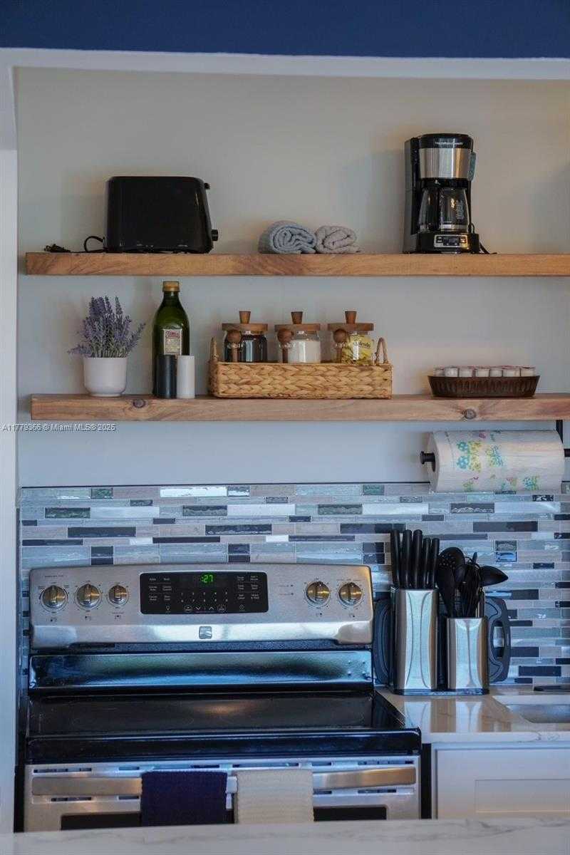 Small Image of 7904 WEST DR #501, North Bay Village Number 14