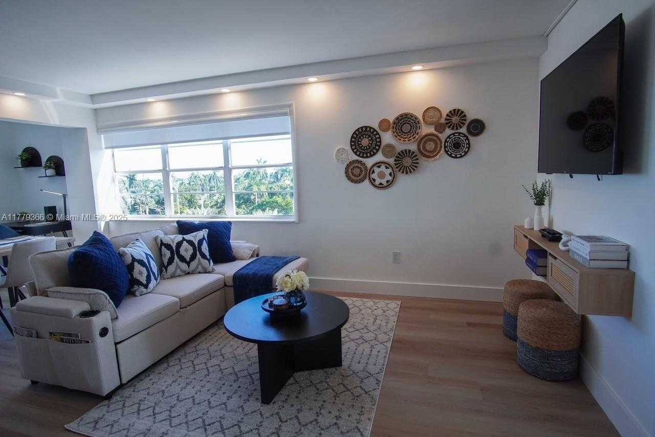 Small Image of 7904 WEST DR #501, North Bay Village Number 25
