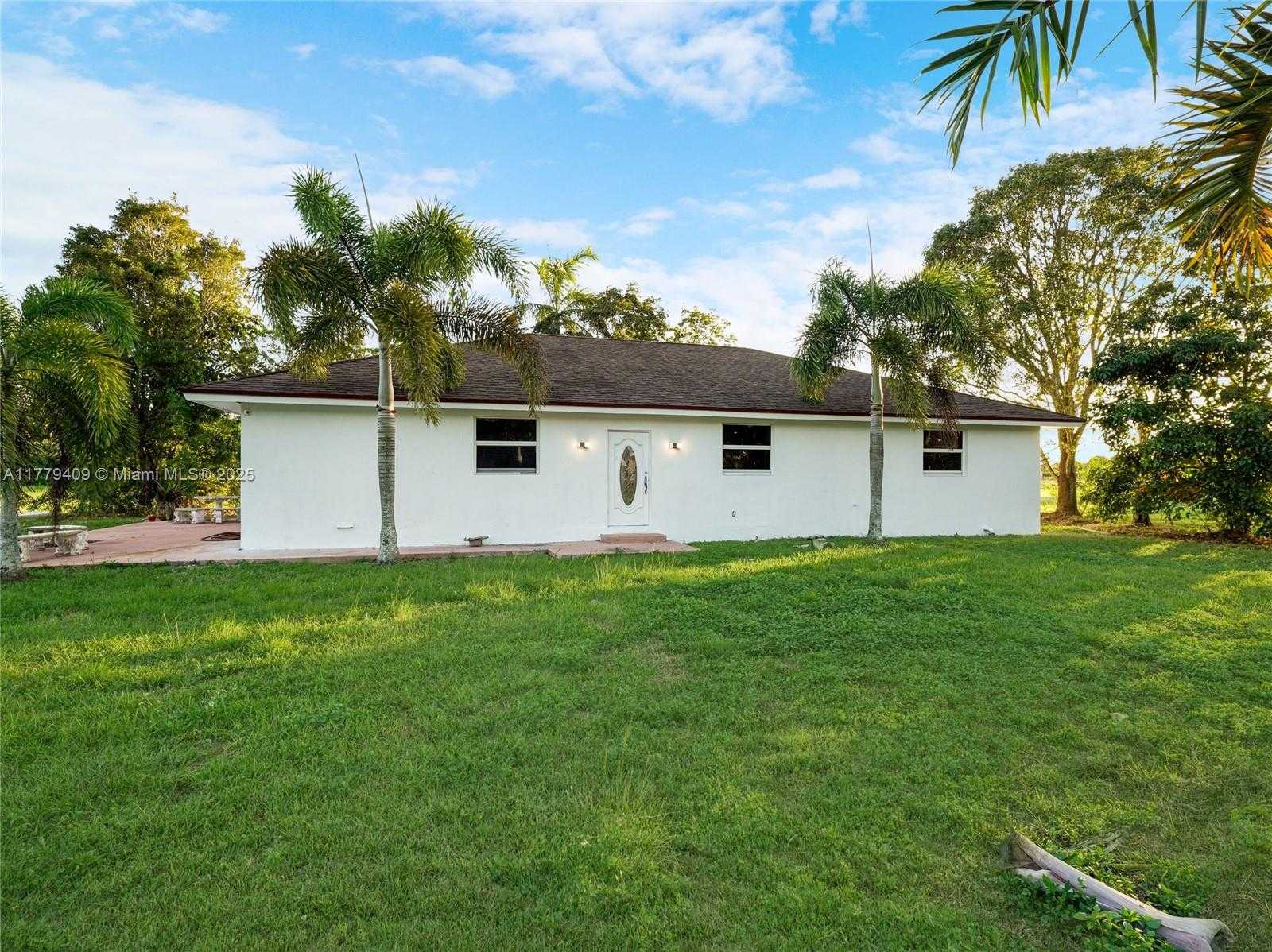 Small Image of 20000 SOUTH WEST 216TH ST, Miami Number 15