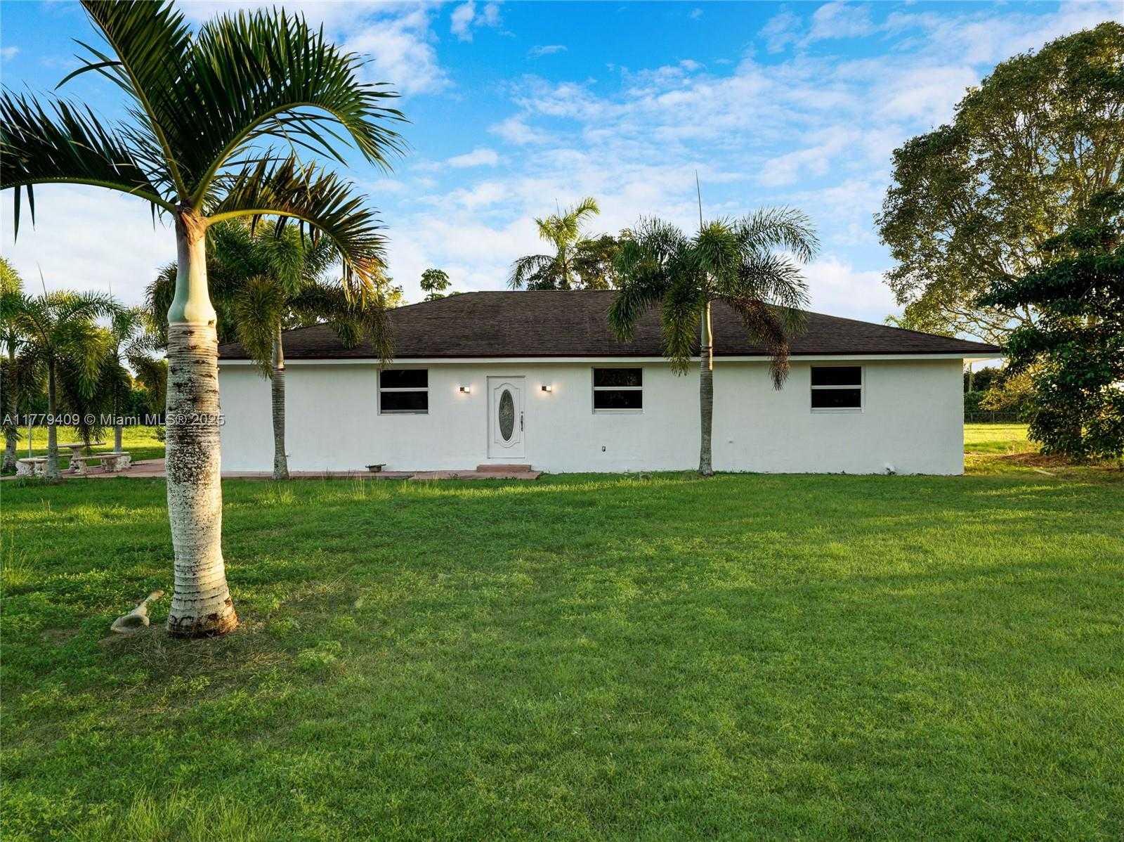 Small Image of 20000 SOUTH WEST 216TH ST, Miami Number 16