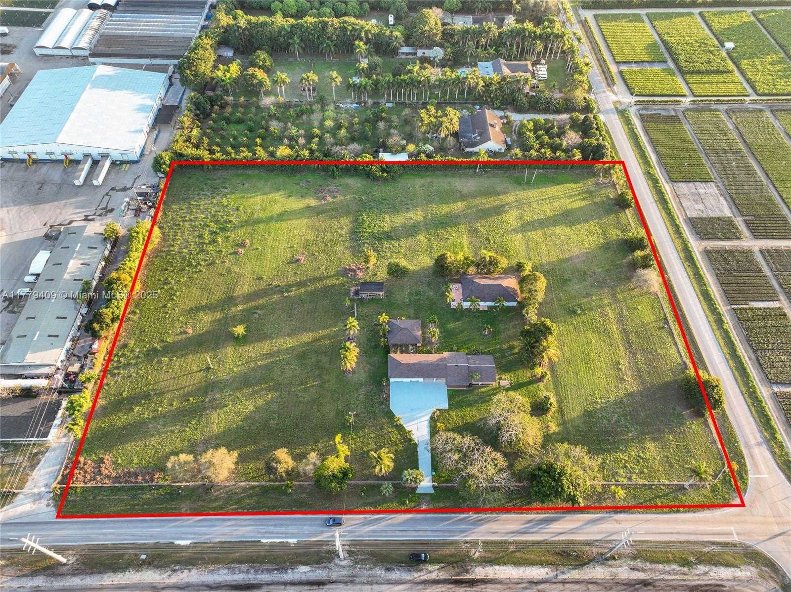 Small Image of 20000 SOUTH WEST 216TH ST, Miami Number 23