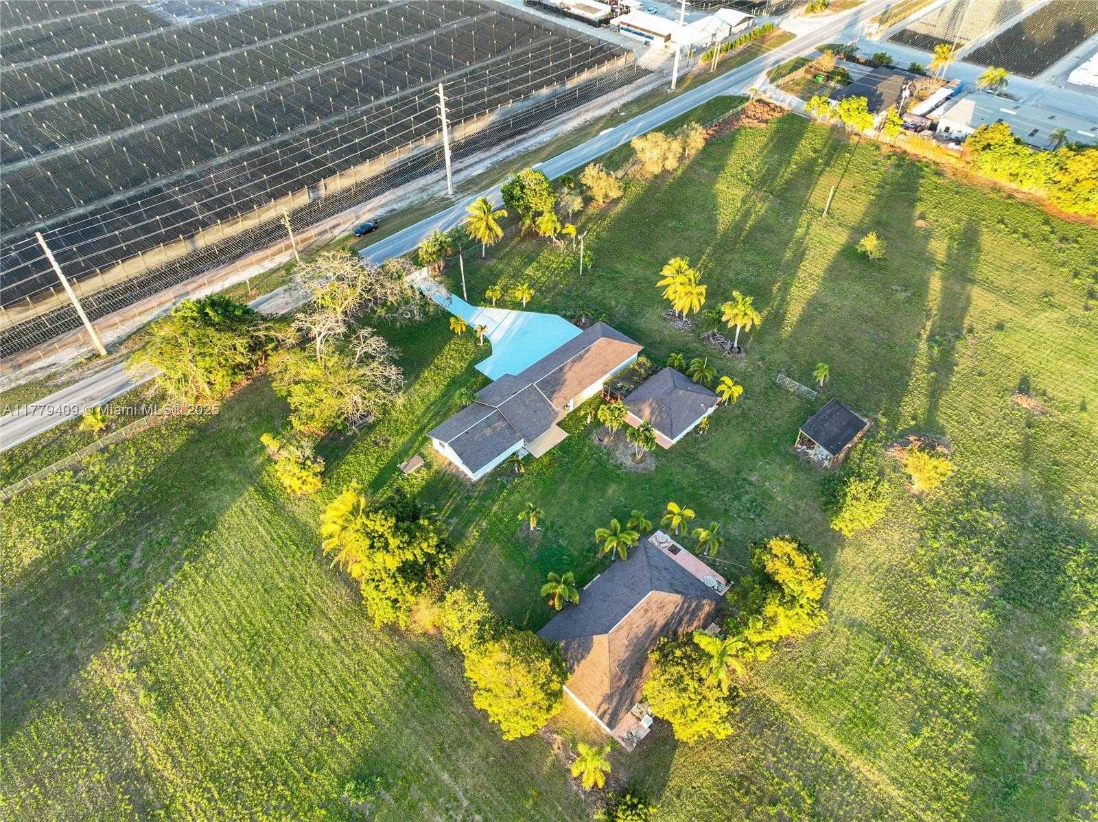 Small Image of 20000 SOUTH WEST 216TH ST, Miami Number 31