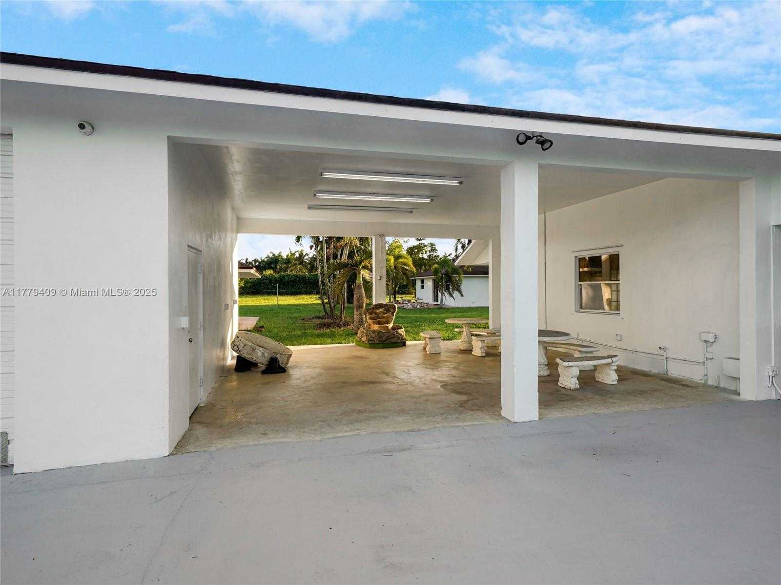 Small Image of 20000 SOUTH WEST 216TH ST, Miami Number 6