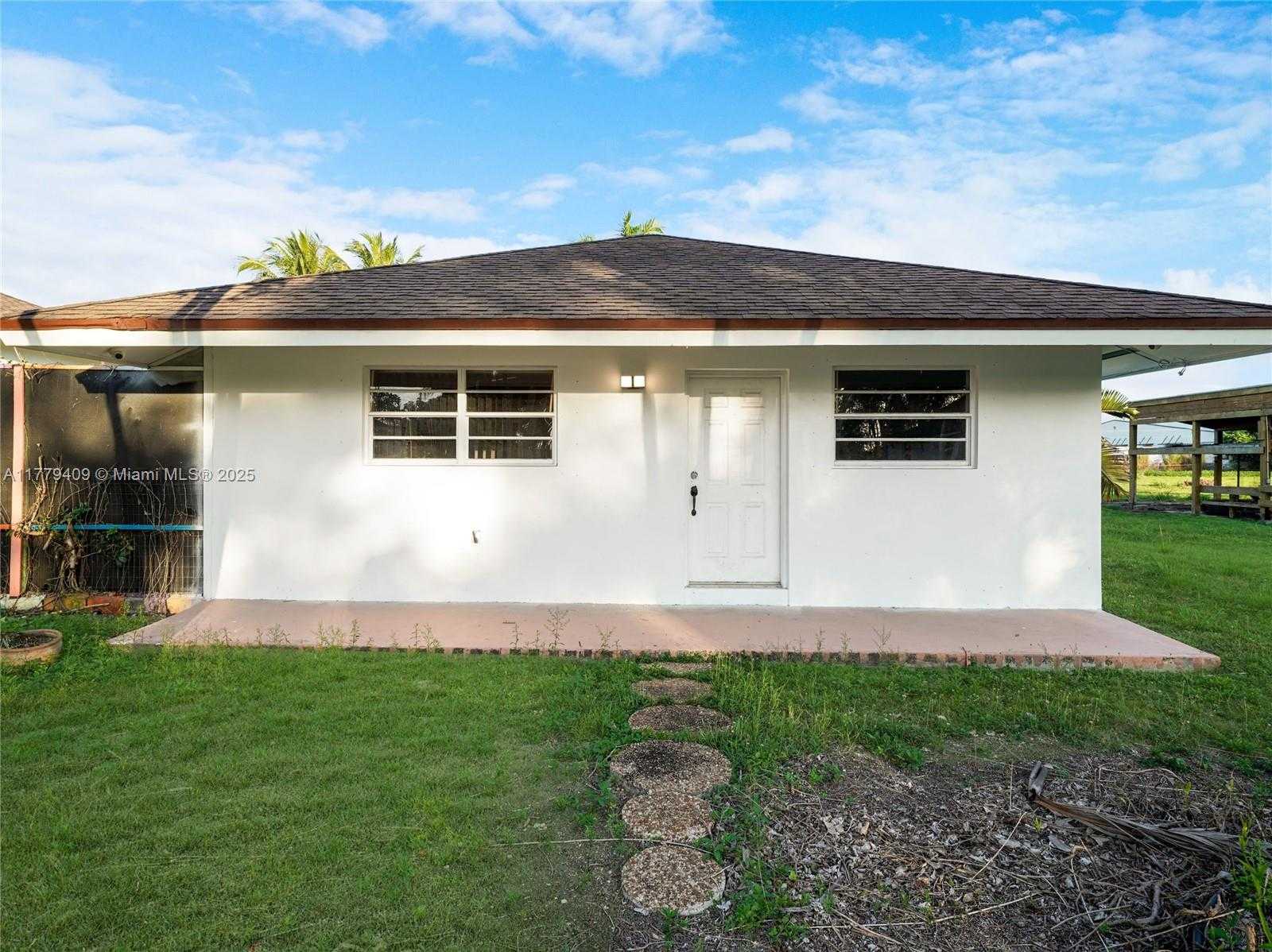 Small Image of 20000 SOUTH WEST 216TH ST, Miami Number 9