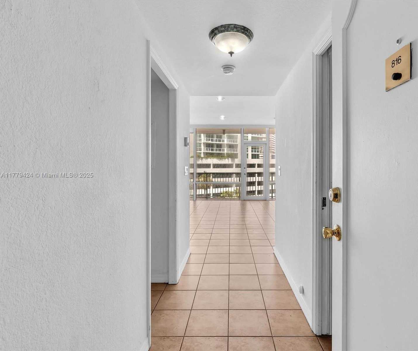 Small Image of 1408 BRICKELL BAY DR #816, Miami Number 10