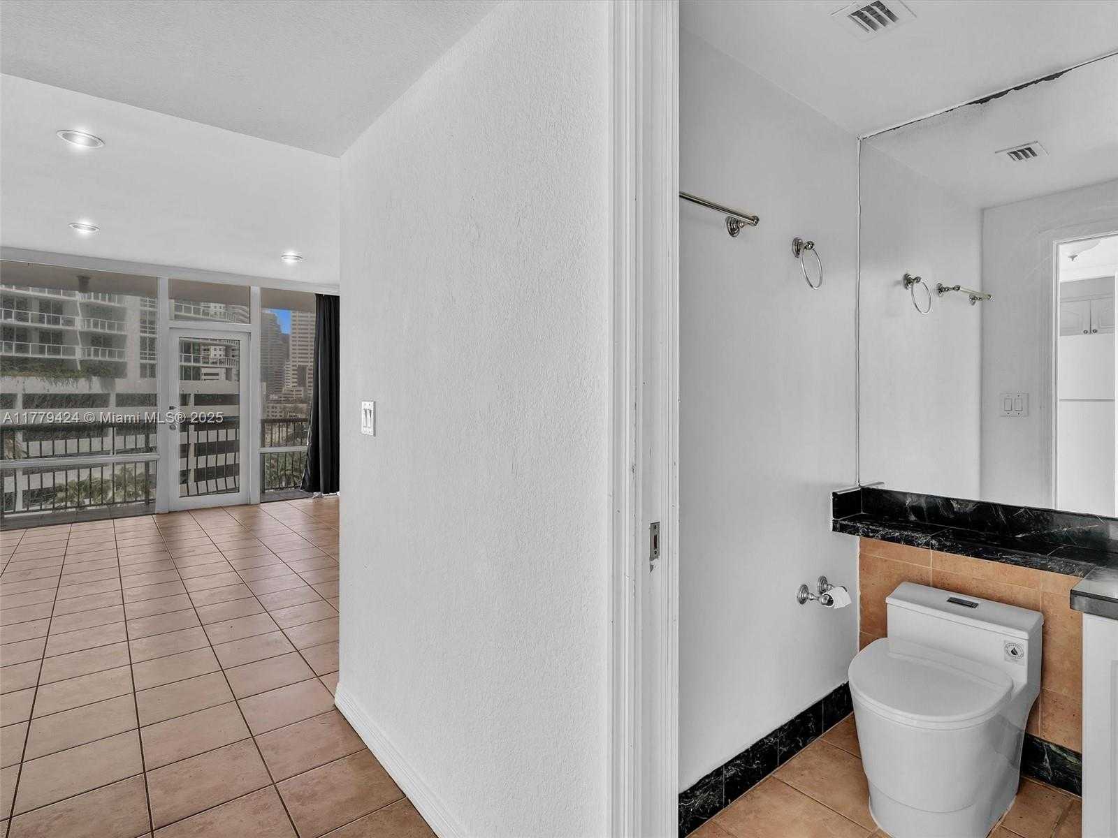 Small Image of 1408 BRICKELL BAY DR #816, Miami Number 11