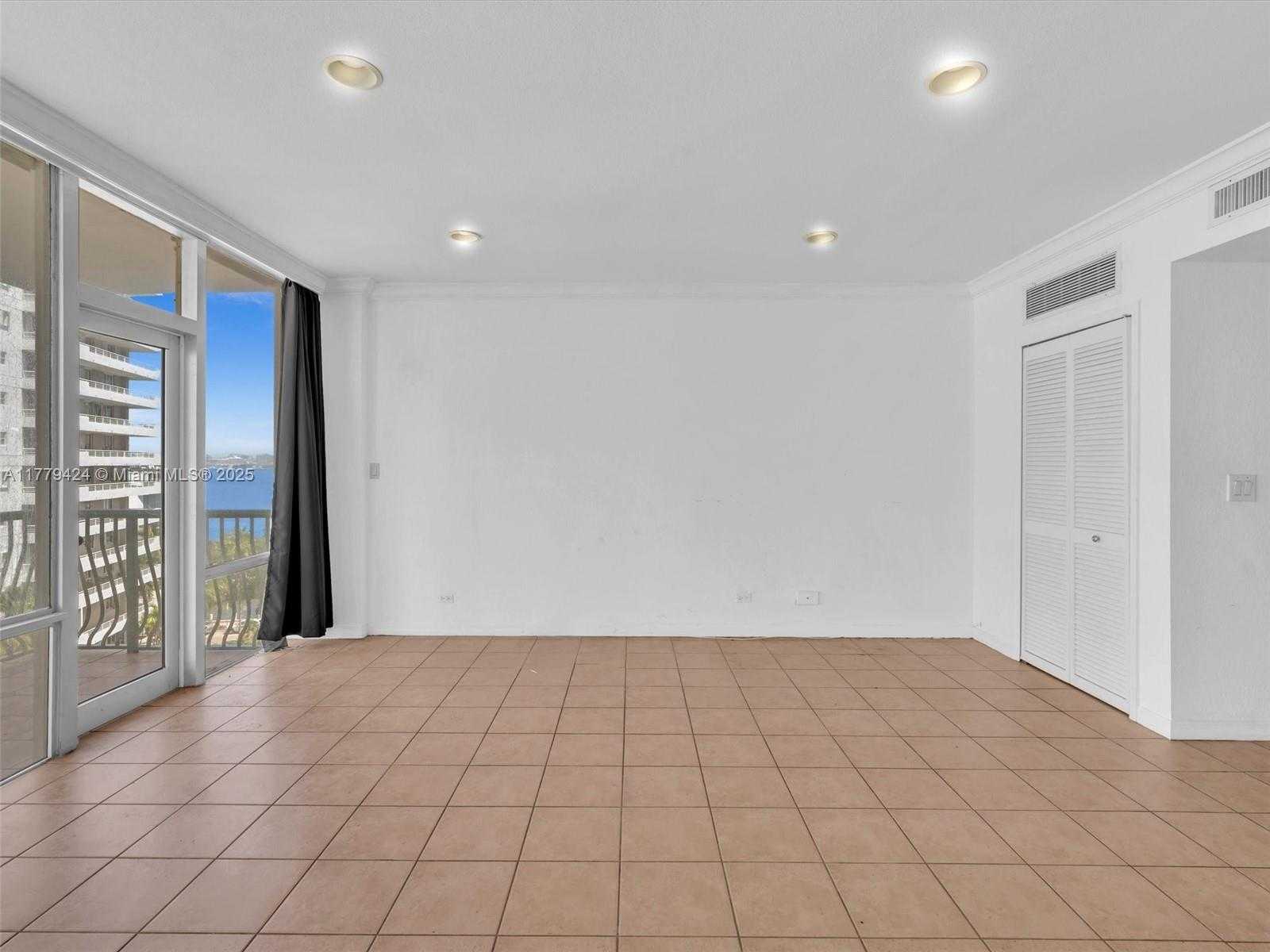 Small Image of 1408 BRICKELL BAY DR #816, Miami Number 22