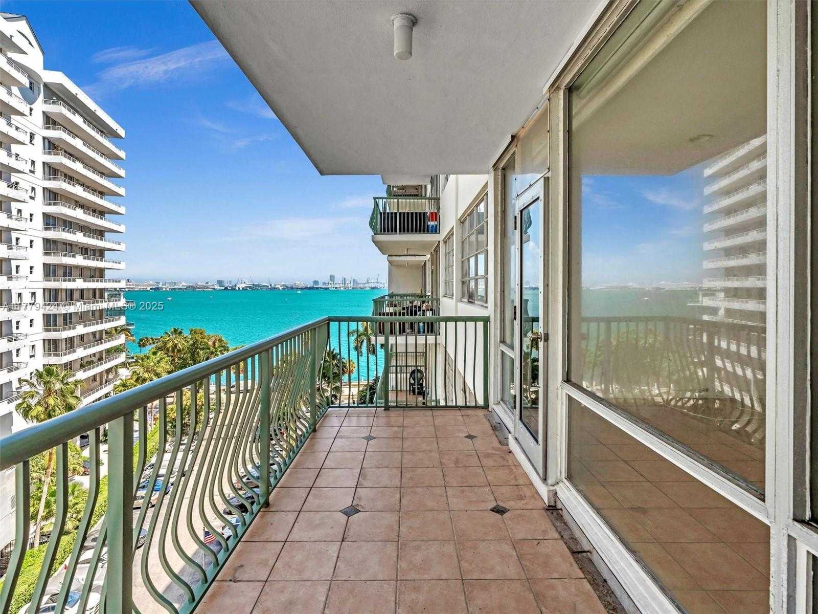 Small Image of 1408 BRICKELL BAY DR #816, Miami Number 3