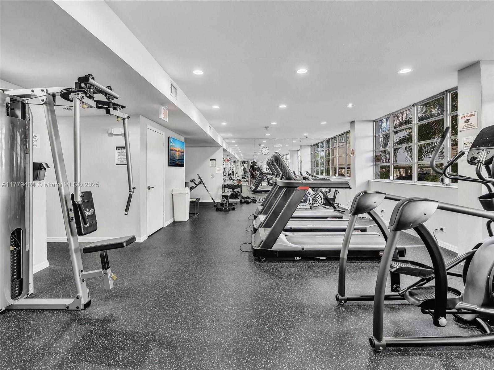Small Image of 1408 BRICKELL BAY DR #816, Miami Number 36