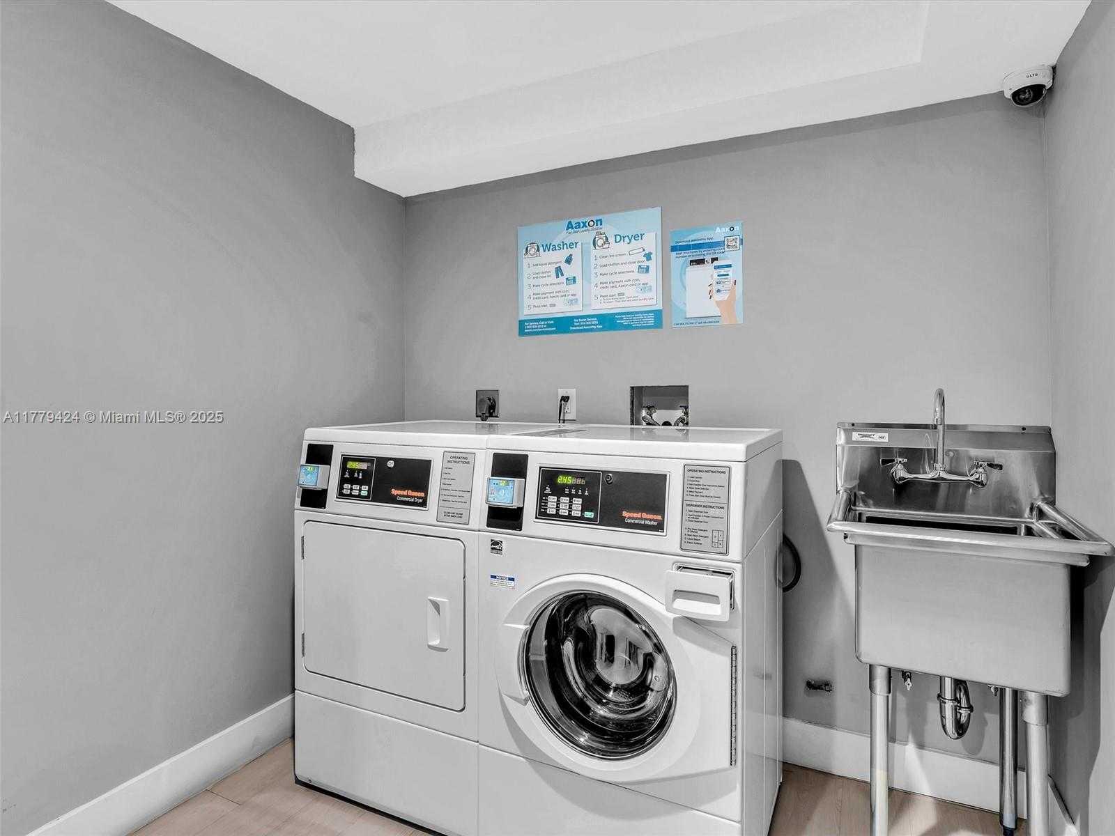 Small Image of 1408 BRICKELL BAY DR #816, Miami Number 38