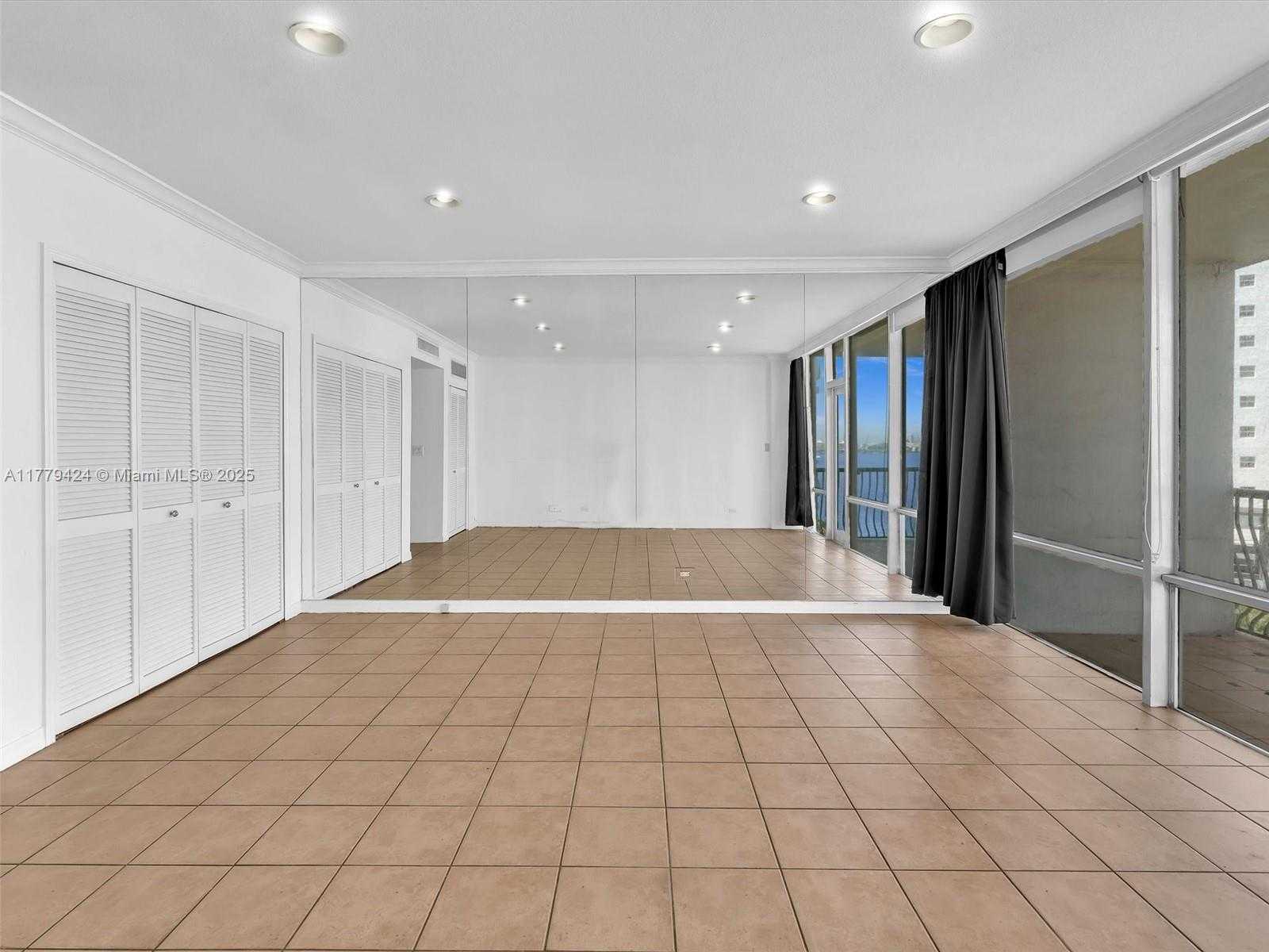 Small Image of 1408 BRICKELL BAY DR #816, Miami Number 8