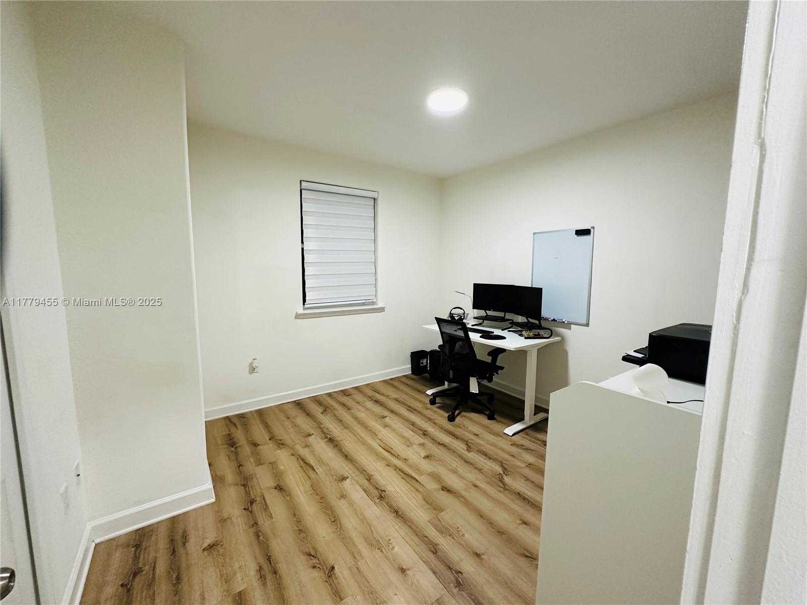Small Image of 5580 NORTH WEST 107TH AVE #1207, Doral Number 17