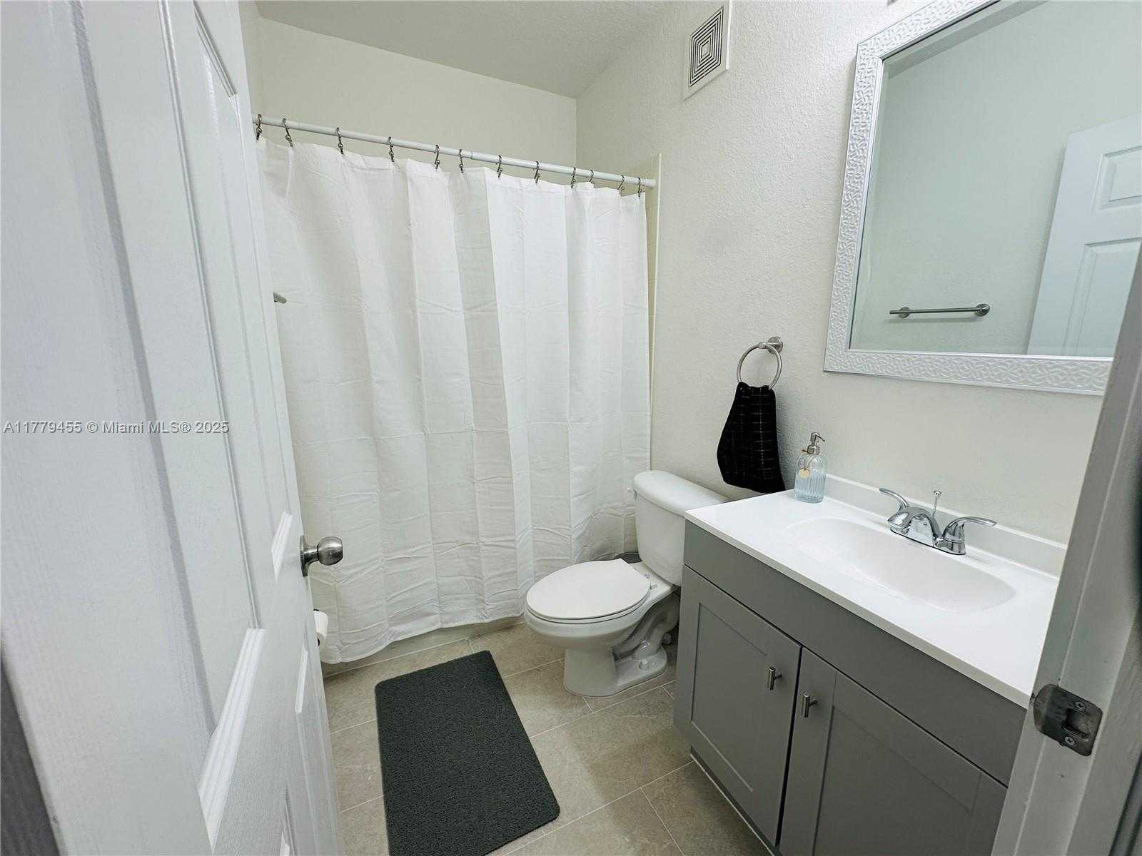 Small Image of 5580 NORTH WEST 107TH AVE #1207, Doral Number 19