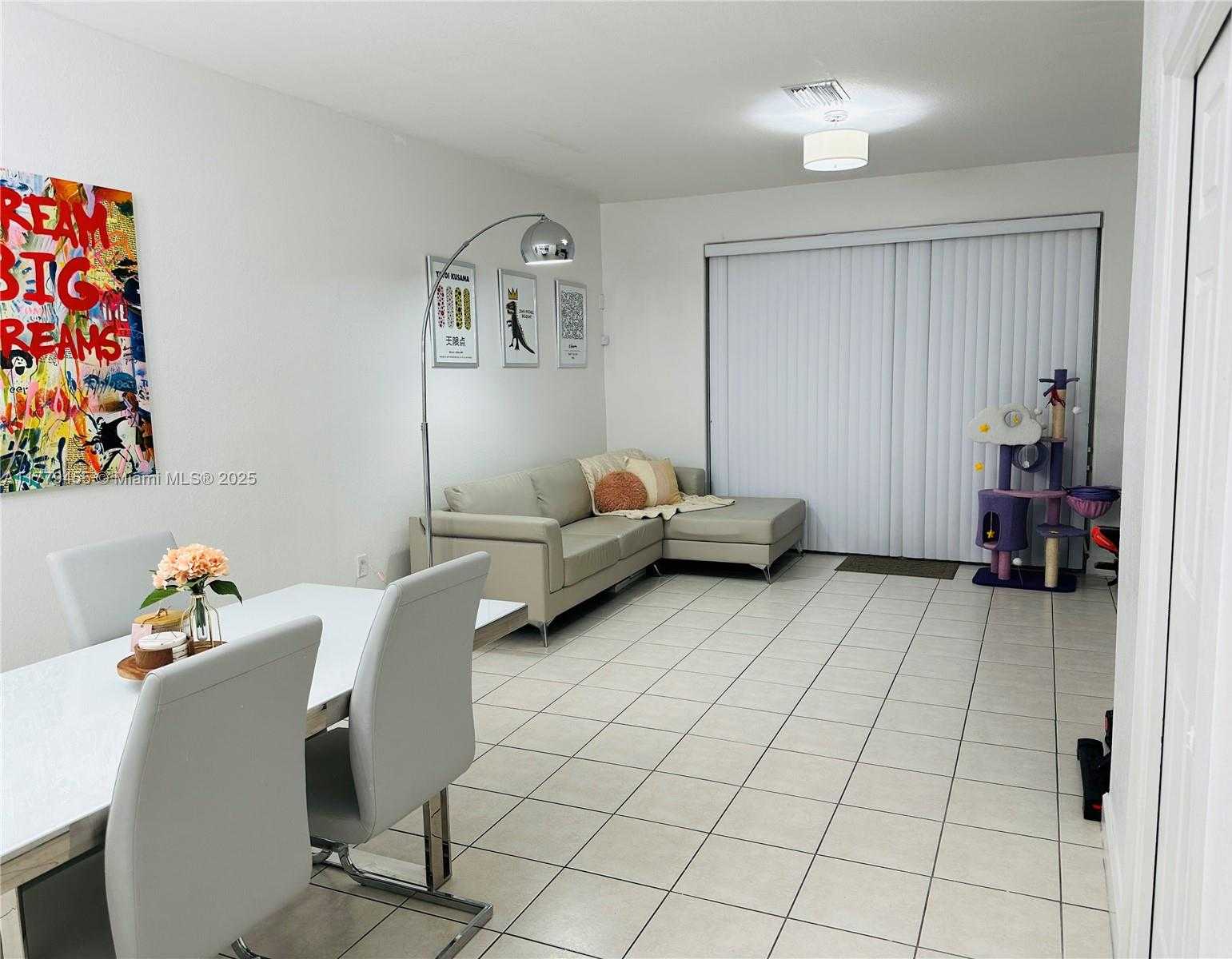 Small Image of 5580 NORTH WEST 107TH AVE #1207, Doral Number 3