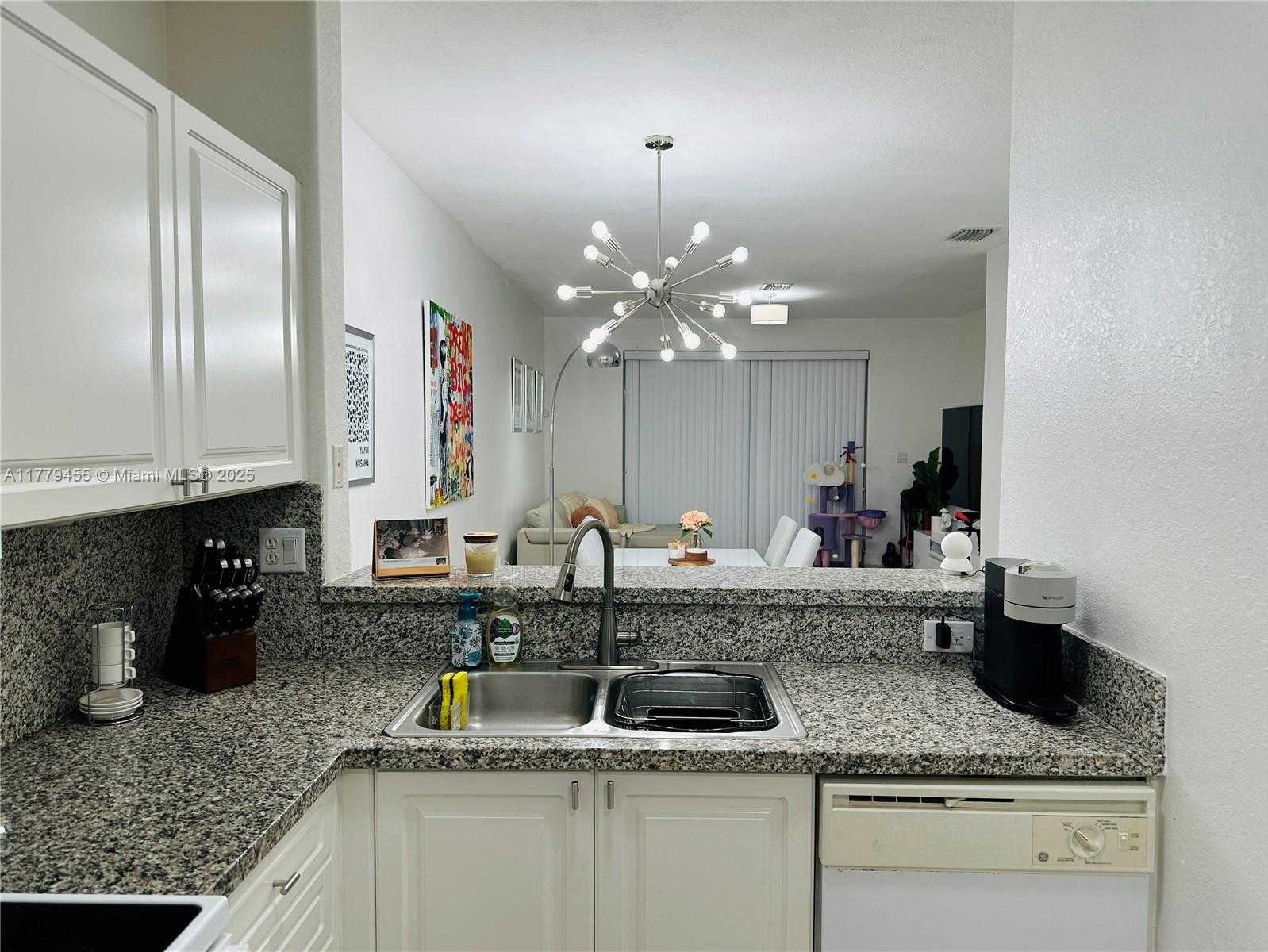 Small Image of 5580 NORTH WEST 107TH AVE #1207, Doral Number 7