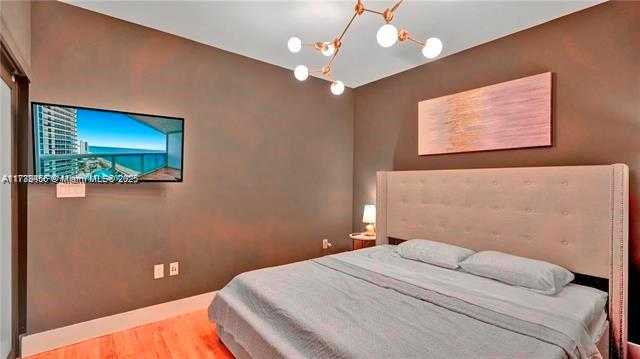 Small Image of 1830 SOUTH OCEAN DR(AVAIL 04 08) #2209, Hallandale Beach Number 8
