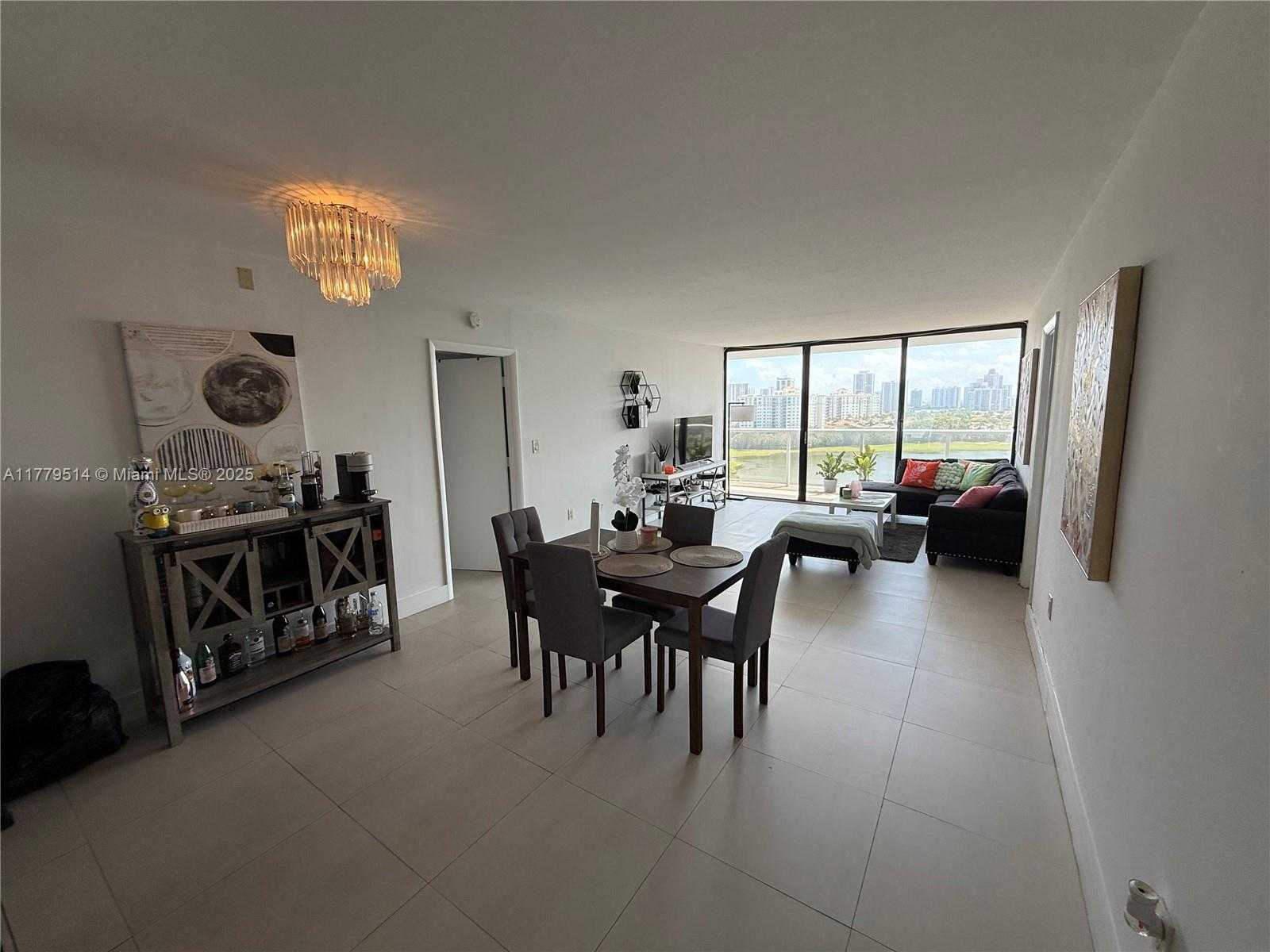 Small Image of 3701 NORTH COUNTRY CLUB DR #1504, Aventura Number 2