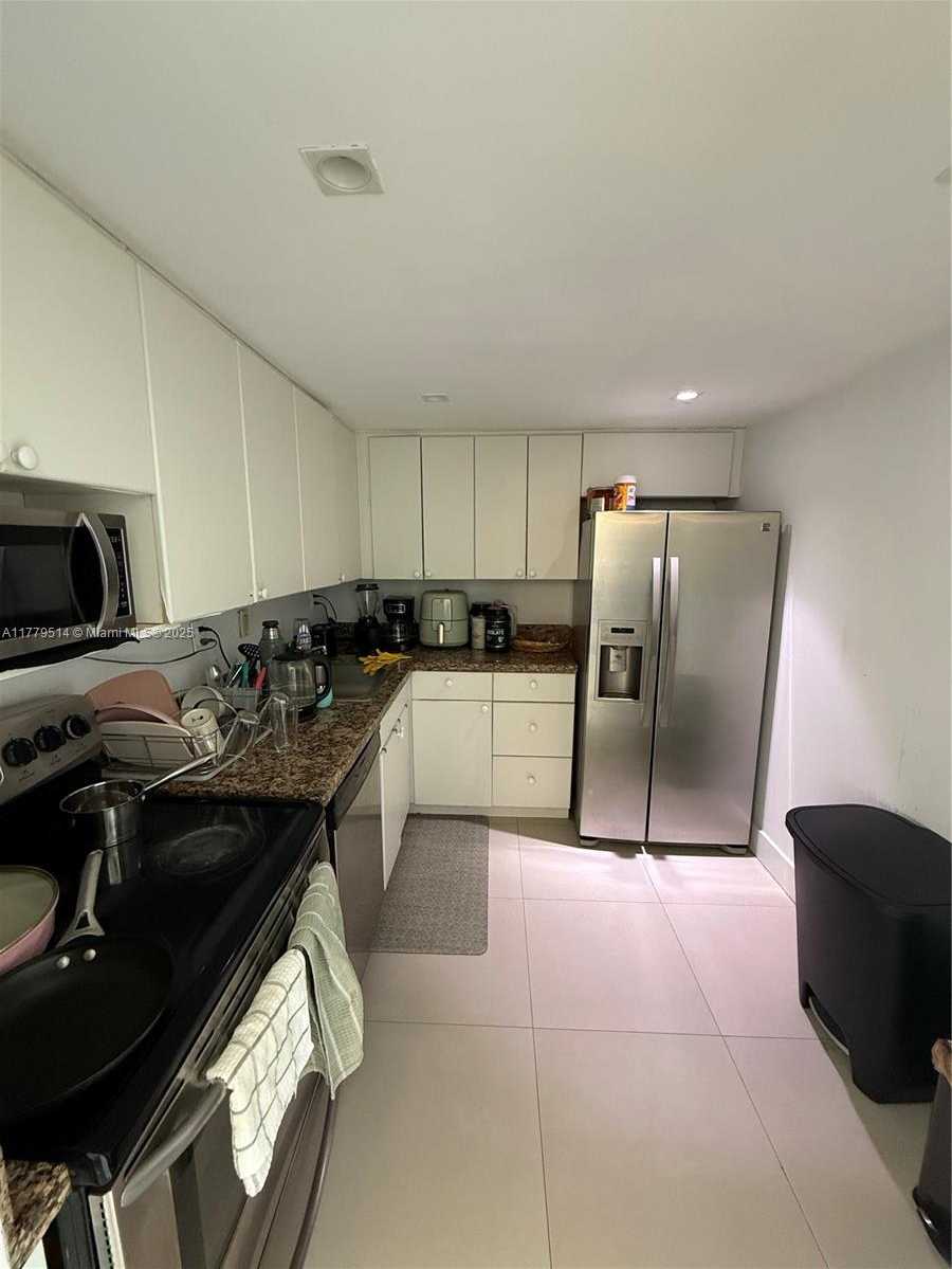 Small Image of 3701 NORTH COUNTRY CLUB DR #1504, Aventura Number 3