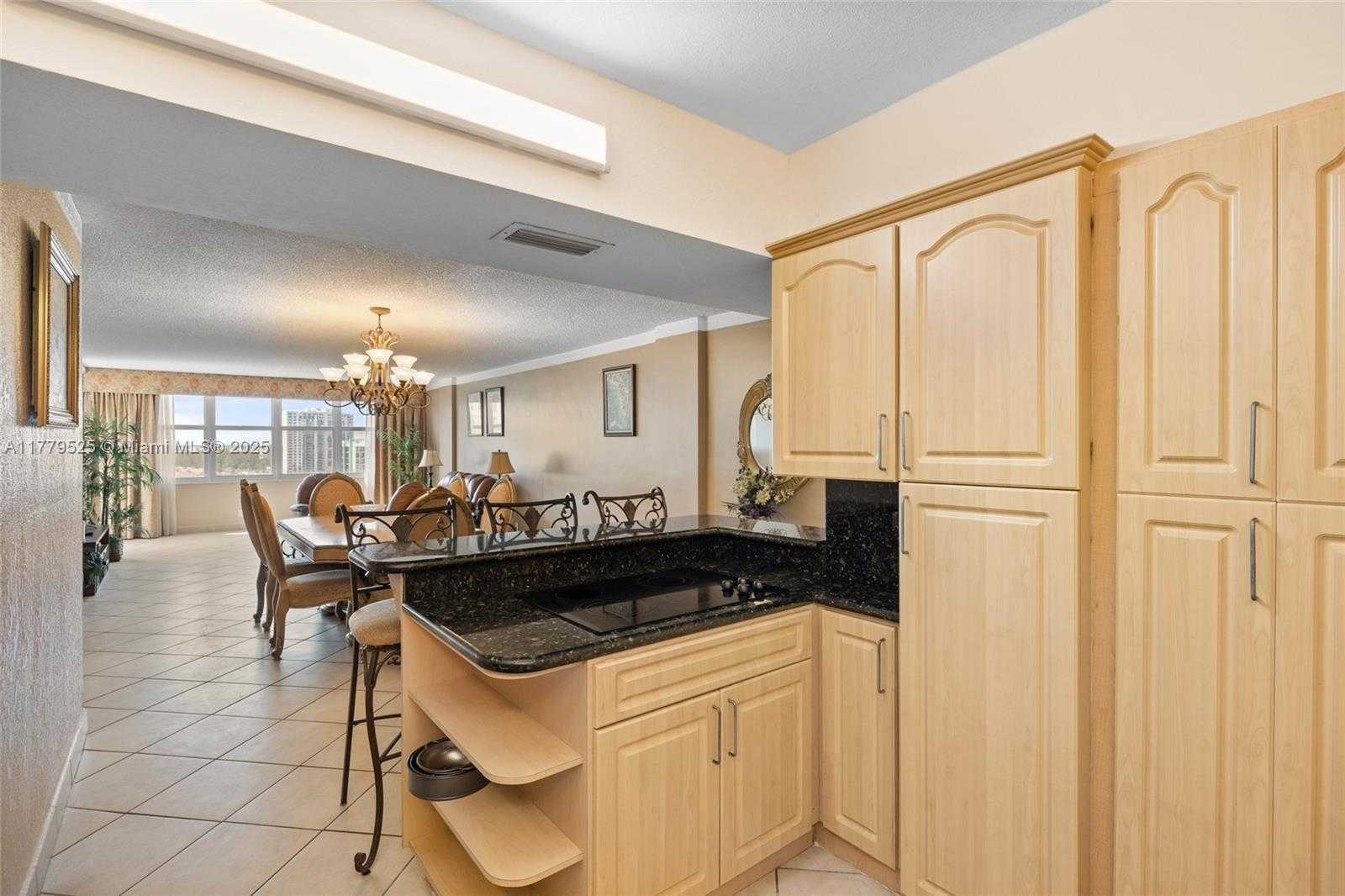 Small Image of 3725 SOUTH OCEAN DR #1124, Hollywood Number 12