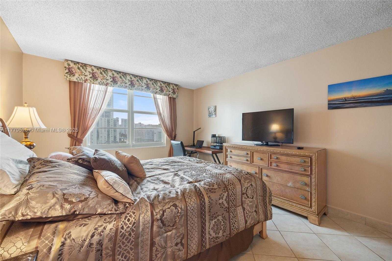 Small Image of 3725 SOUTH OCEAN DR #1124, Hollywood Number 18