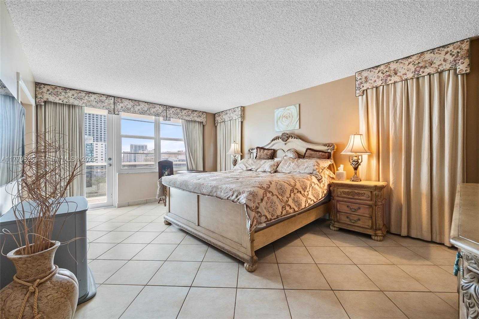 Small Image of 3725 SOUTH OCEAN DR #1124, Hollywood Number 20
