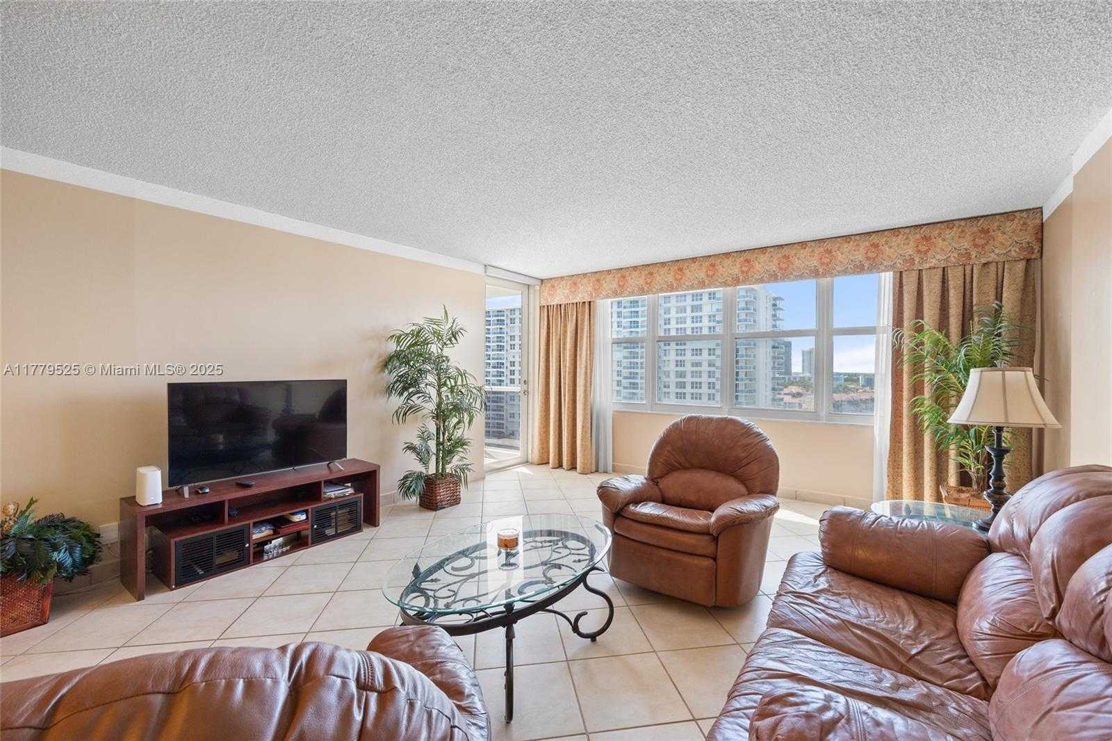 Small Image of 3725 SOUTH OCEAN DR #1124, Hollywood Number 6